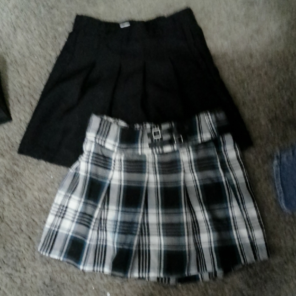 L&B Black and White Mini Skater Skirt